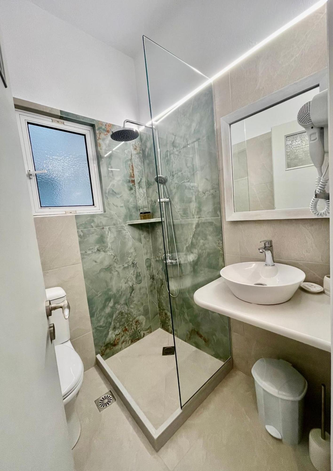 Aparthotel Alexandros Poros Town Zewnętrze zdjęcie